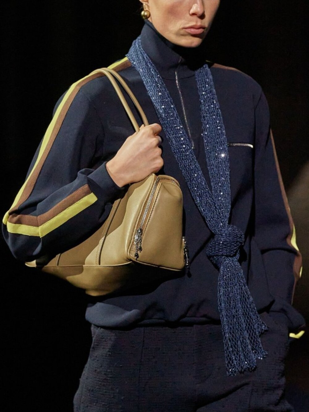 '90s-Inspired Tory Burch Marshmallow East-to-West Shoulder Bag in Luxe Leccio